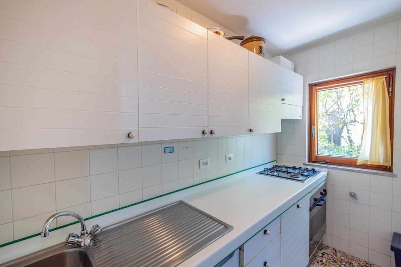 Casa Bell - Appartamento Con Parcheggio Privato E Bike Room Финале Лигуре Екстериор снимка