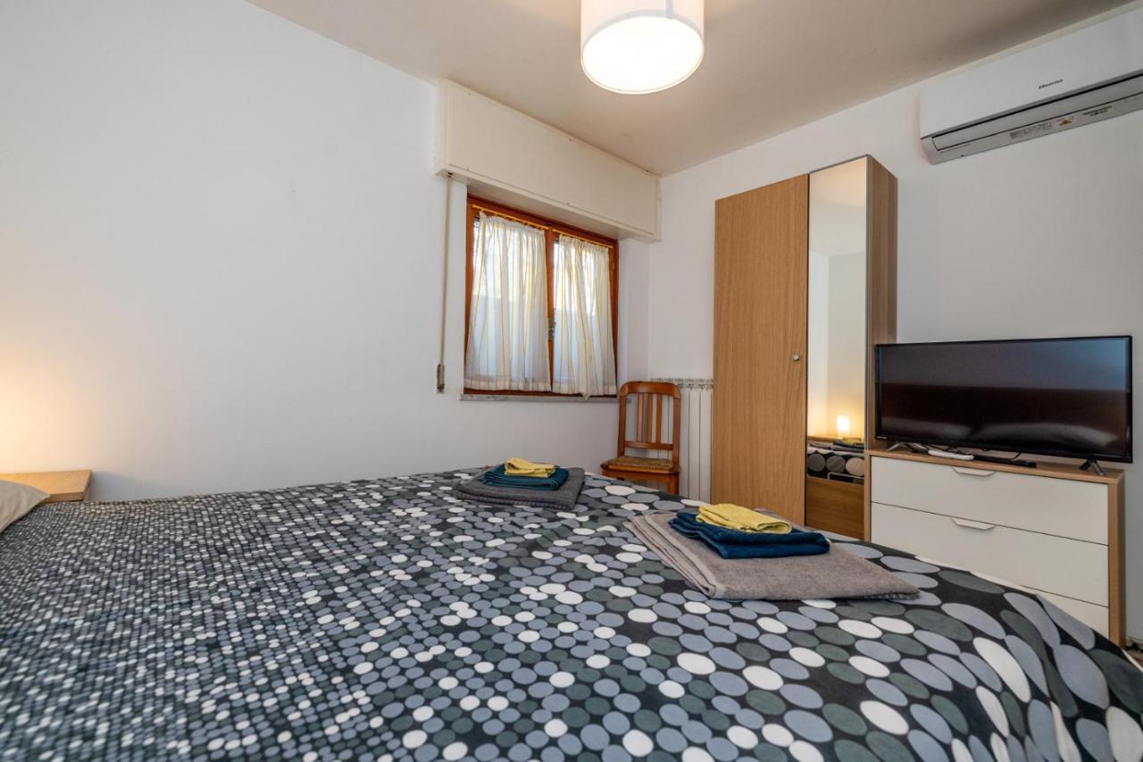 Casa Bell - Appartamento Con Parcheggio Privato E Bike Room Финале Лигуре Екстериор снимка