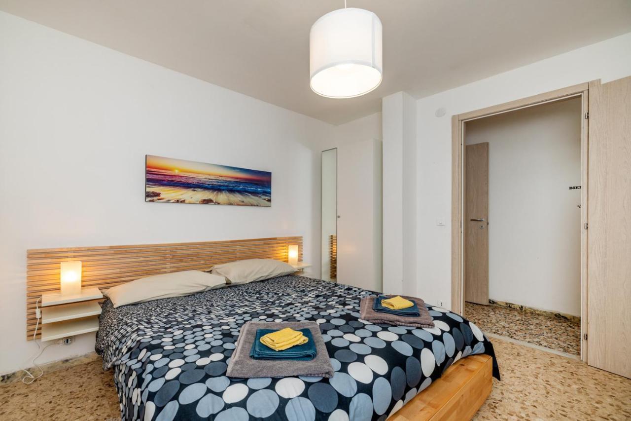 Casa Bell - Appartamento Con Parcheggio Privato E Bike Room Финале Лигуре Екстериор снимка
